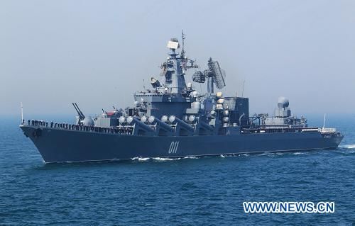 В рамках китайско-российских учений 'Морское взаимодействие-2012' состоялся военно- морской парад 