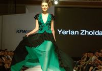 Очаровательные модели на Неделе моды осенне-зимнего сезона 2012-2013 в Казахстане