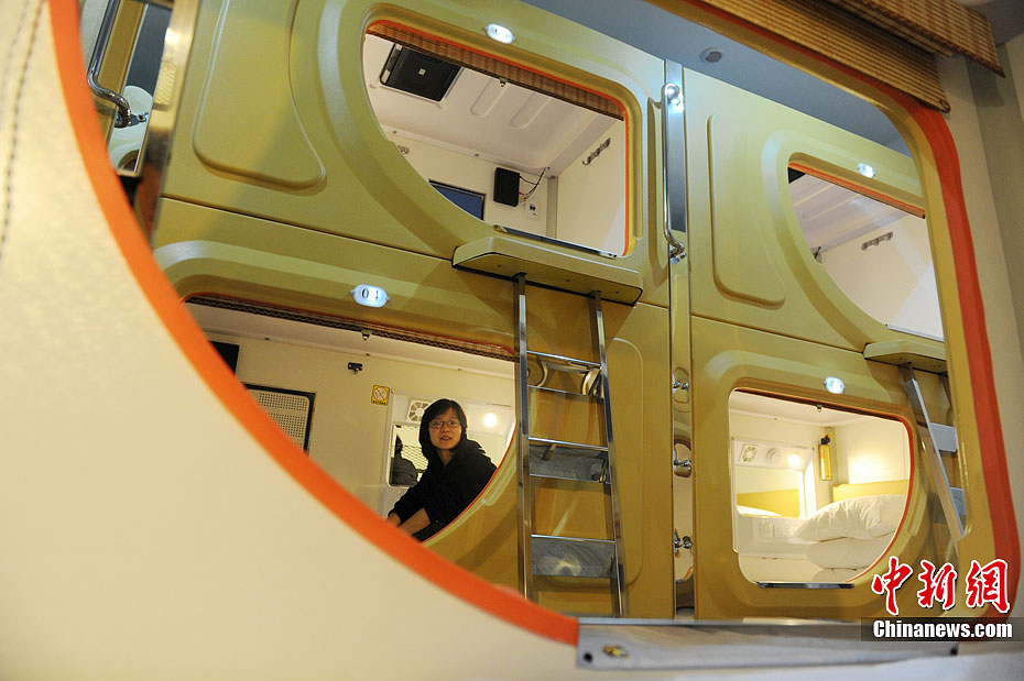 В Китае открылся первый отель с комнатами в виде космической кабины8