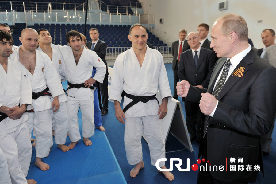8 мая 2012 года в Звенигороде президент России Владимир Путин навестил спортсменов дзюдо.