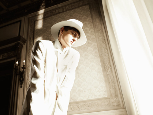 Рекламные фотографии бренда «Dior Homme» на 2012 г.