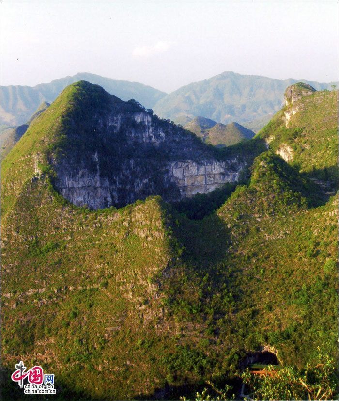 Чудесные геологические феномены – группа трещин в Гуанси-Чжунском автономном районе