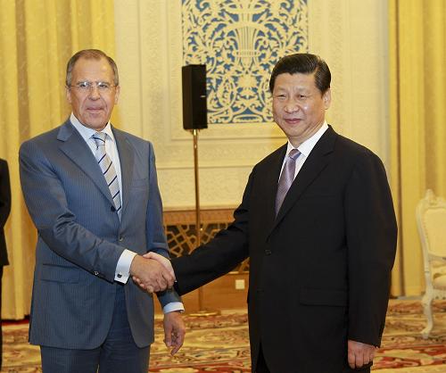 Си Цзиньпин встретился с министром иностранных дел РФ С. Лавровым