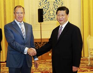 Си Цзиньпин встретился с министром иностранных дел РФ С. Лавровым