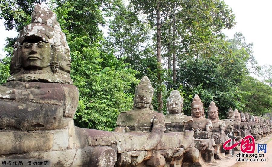 Храмовый комплекс Ангкор в Камбодже5