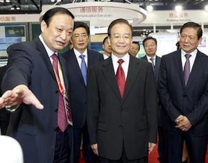 Китайский премьер Вэнь Цзябао призвал к дальнейшему открытию индустрии услуг для внешнего мира2