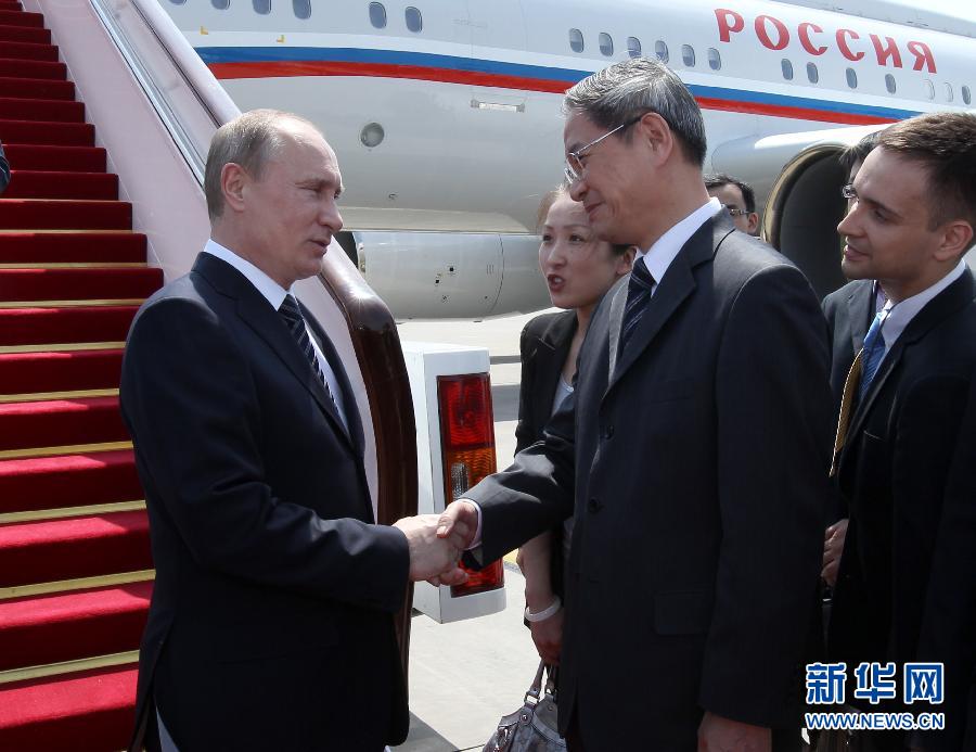 5 июня по приглашению председателя КНР Ху Цзиньтао в первой половине дня в Пекин прибыл президент Российской Федерации Владимир Владимирович Путин