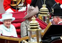 Каретная процессия прошла в Лондоне в честь юбилея Елизаветы II