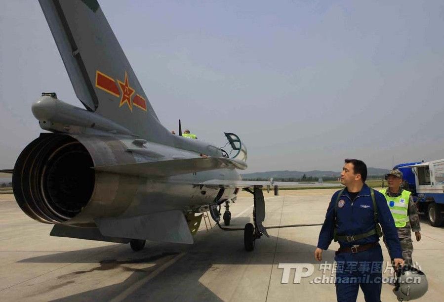 Фото тренировок истребителей ВВС Китая