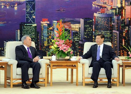 Китай готов работать вместе с Казахстаном для развития долгосрочных, стабильных, жизнеспособных и многообещающих отношений всеобъемлющего стратегического партнерства, заверил Си Цзиньпин.