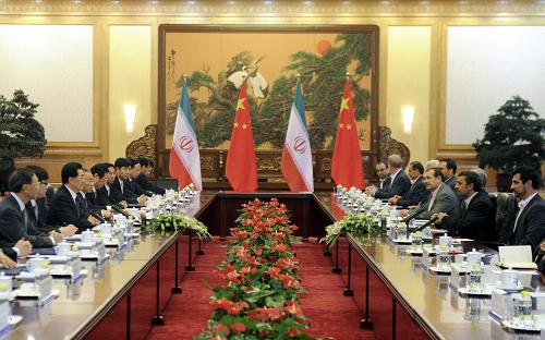 8 июня Председатель КНР Ху Цзиньтао в Доме народных собраний в Пекине провел переговоры с президентом Ирана Махмудом Ахмадинежадом, прибывшим в Китай с визитом и для участия в Пекинском саммите ШОС.