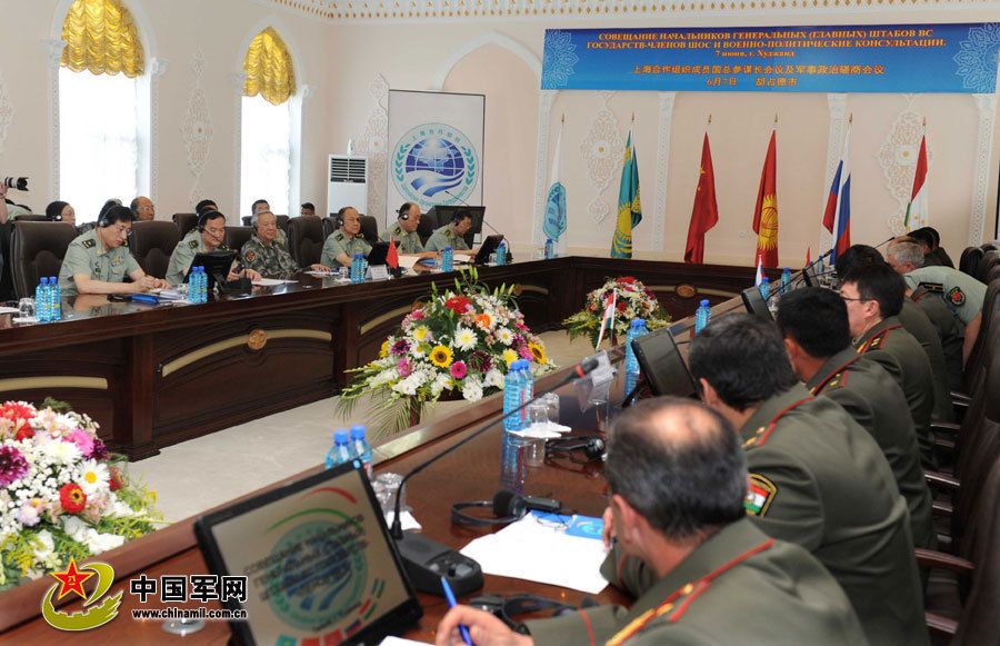 В Таджикистане начались совместные антитеррористические учения ВС стран ШОС 'Мирная миссия-2012'