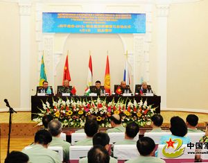 В Таджикистане состоялась церемония открытия совместных антитеррористических учений государств-участников ШОС 'Мирная миссия-2012'