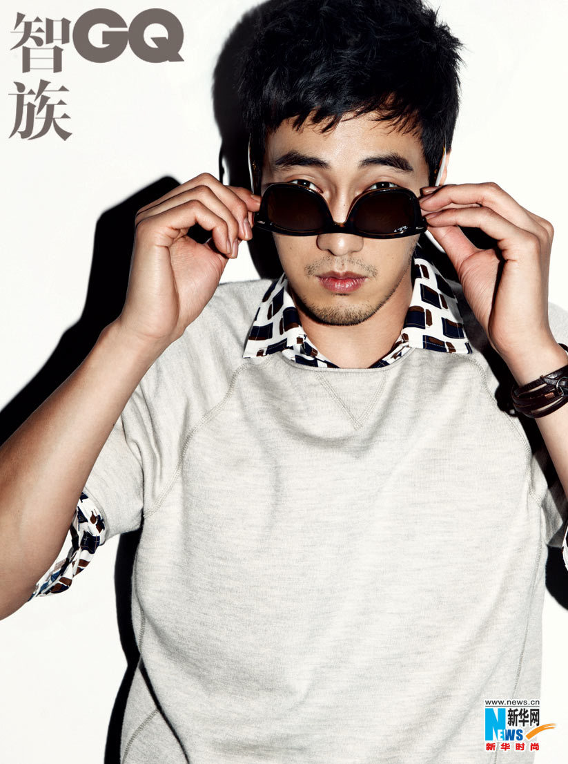 Фото: стильный южнокорейский актер Со Чжи Соп в журнале «GQ» 