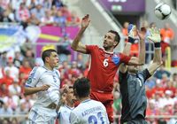 Сборная Греции проиграла команде Чехии со счетом 1:2 на Евро-2012