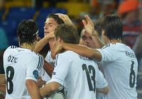 Сборная Германии выиграла у команды Нидерландов со счетом 2:1 на Евро-2012