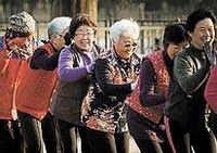 'Новые известия': Почему в Китае людей пожилого возраста называют единственным привилегированным классом