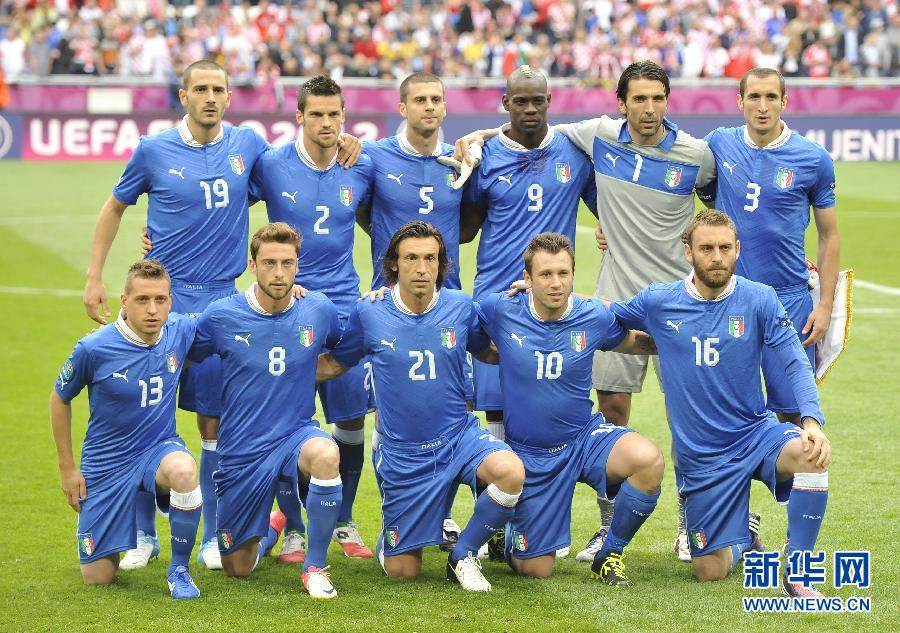 В матче второго тура группы C на чемпионате Европы по футболу-2012 сборная Италии сыграла вничью с командой Хорватии со счетом 1:1. 