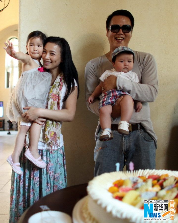 Семейные фотографии звезды Чан Тин
