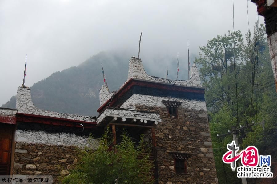 Сказочная тибетская деревня в уезде Даньба провинции Сычуань