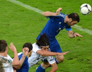 Сборная Германии победила команду Греции со счетом 4:2 и вышла в полуфинал Евро-2012