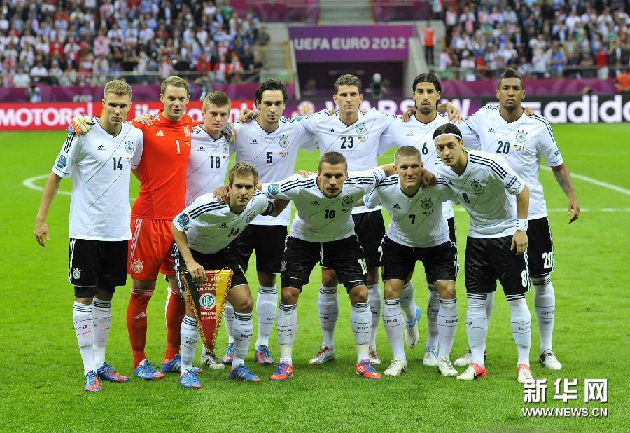 Сборная Италии обыграла команду Германии и вышла в финал Евро-2012