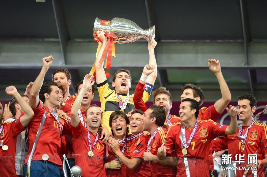 Сборная Испании выиграла у команды Италии со счетом 4:0 в финале чемпионата Европы 2012 года по футболу.