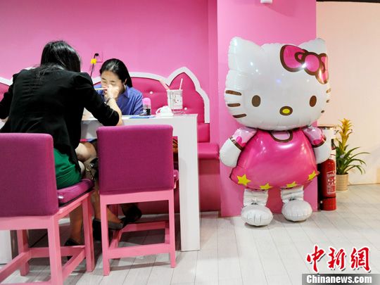 Ресторан «Hello Kitty» в городе Сиань пользуется популярностью среди девушек