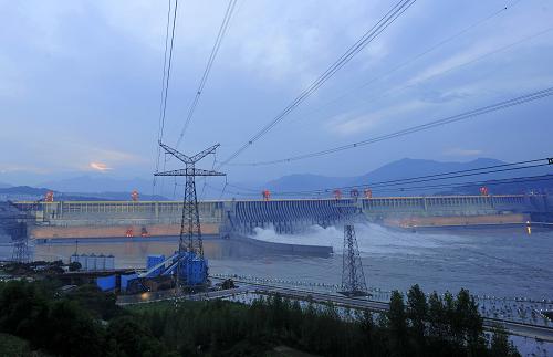 Полностью построена и сдана в эксплуатацию крупнейшая в мире гидростанция -- ГЭС 'Санься'3