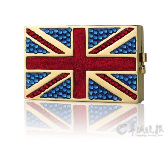 Самый «тонкий» олимпийский товар – «Estée Lauder Jewelled Flag of Britain Beautiful Solid Perfume Compact»
