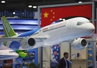 Китайский авиалайнер С919 завоевал внимание посетителей Фарнборо-2012 