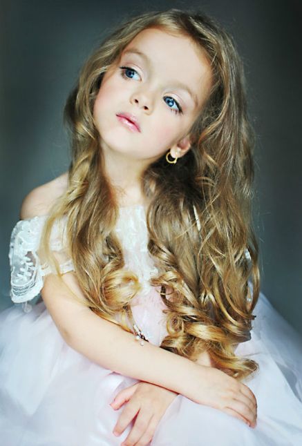 Милая 4-летняя супермодель России Милана Курникова 