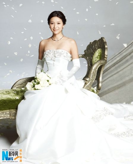 Свадебные фотографии звезды Сюй Цзинлэй