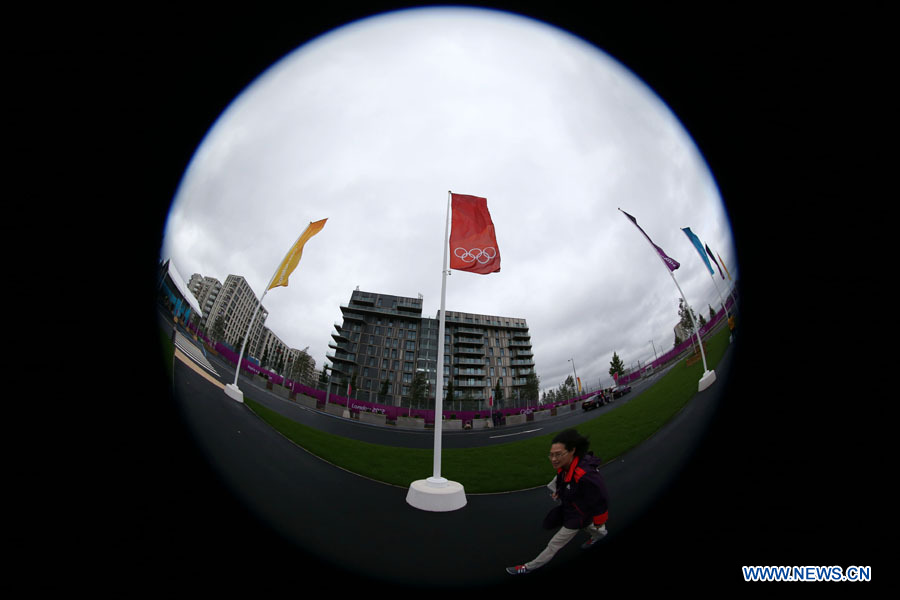 16 июля до начала Олимпиады осталось еще 11 дней, а в Лондоне официально открылась Олимпийская деревня, чтобы встретить спортсменов из всех регионов мира.