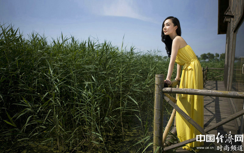 Пекинская девушка Хо Сыянь на обложке журнала «Мир» 1