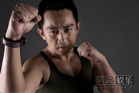 Актер Гао Тянь в съемке фильма «Четверо - 2»1