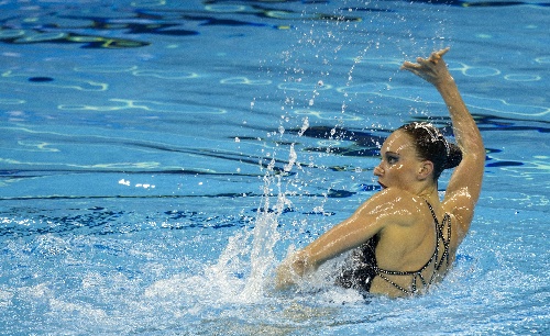 На этот раз на Олимпиаде-2012 в Лондоне, она надеется на получение золота в дуэте. Для этого она ежедневно тренируется в воде по 10 часов, из-за чего вес упал с 60 до 50 кг.