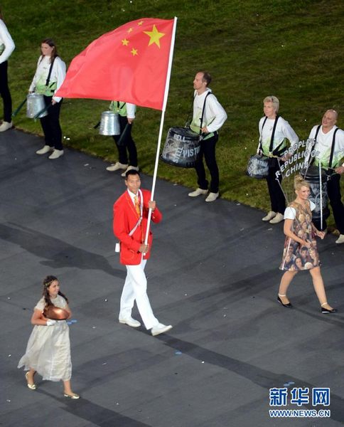 Китайская спортивная делегация на церемонии открытия лондонской Олимпиады