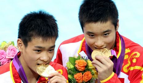 /Олимпиада-2012/ Китайцы завоевали 'золото' Олимпиады в Лондоне в синхронных прыжках в воду с 10-метровой вышки