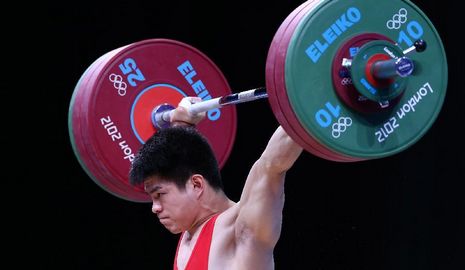 /Олимпиада-2012/ Китаец Линь Цинфэн завоевал 'золото' Олимпиады в Лондоне в тяжелой атлетике в весовой категории до 69 кг