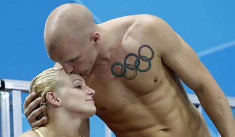 Фото: поцелуи на Олимпиаде-2012 в Лондоне