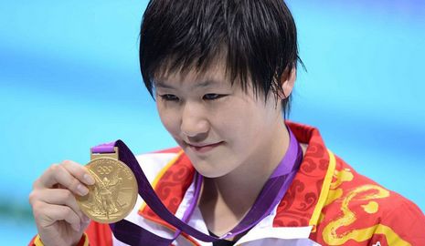 16-летняя китаянка выиграла 2 'золота' на Олимпиаде-2012