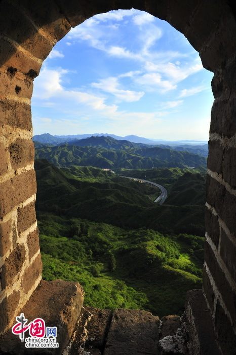 Величественный участок Великой китайской стены Цзиньшаньлин
