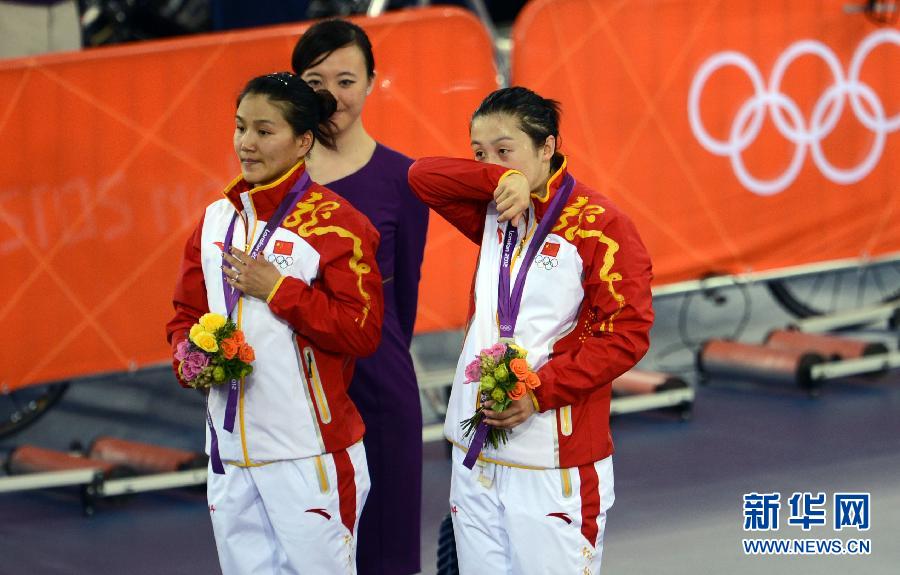 2 августа команда Китая Гун Цзиньцзе - Го Шуан завоевала серебряные медали в командном спринте в женской велогонке на треке на Олимпиаде в Лондоне.