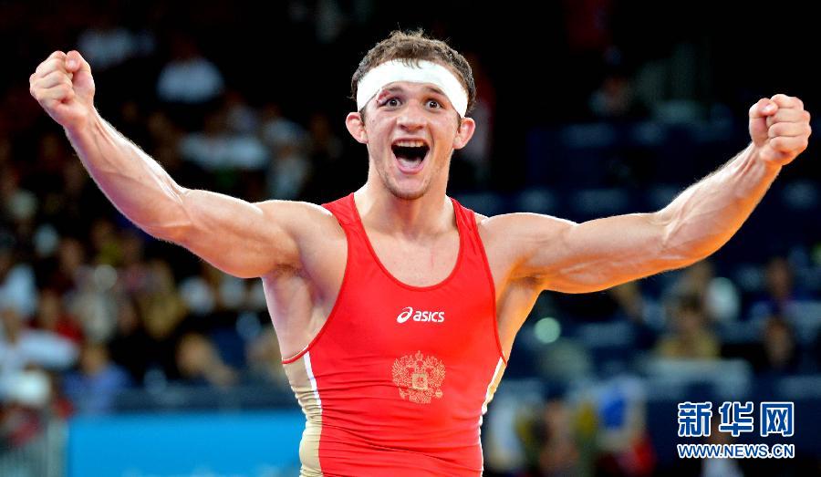Российский борец греко-римского стиля Алан Хугаев в понедельник завоевал олимпийское золото на Лондонских играх в весовой категории до 84 кг.
