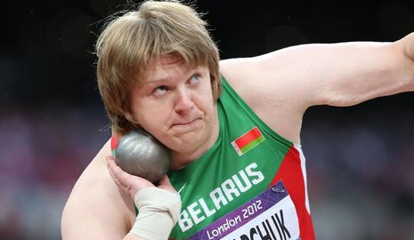 Белорусская легкоатлетка Надежда Остапчук завоевала золотую медаль по толканию ядра на Олимпиаде в Лондоне