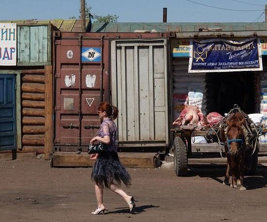 Красавицы на улицах Монголии