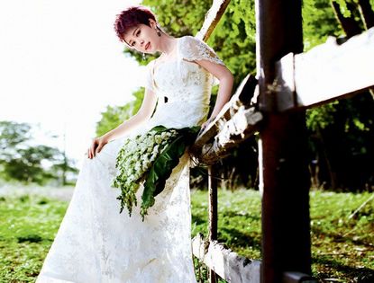 Фото: Телезвезда Хай Цин в свадебном платье