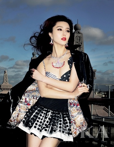 Китайская красавица Фань Бинбин демонстрирует прекрасное сочетание ювелирных украшений 1