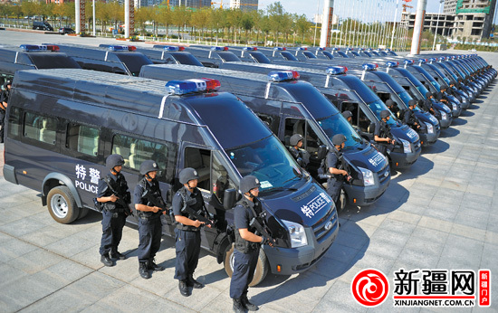 Специальная полиция Урумчи оборудована техникой высокого уровня для обеспечения безопасности ярмарки «Китай-Евразия» 